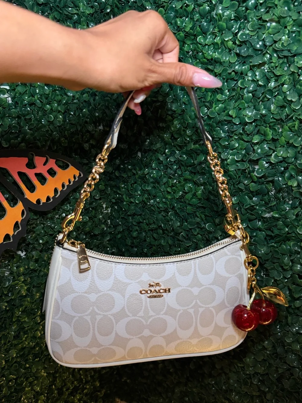 Coach White And Cream Shoulder Bag